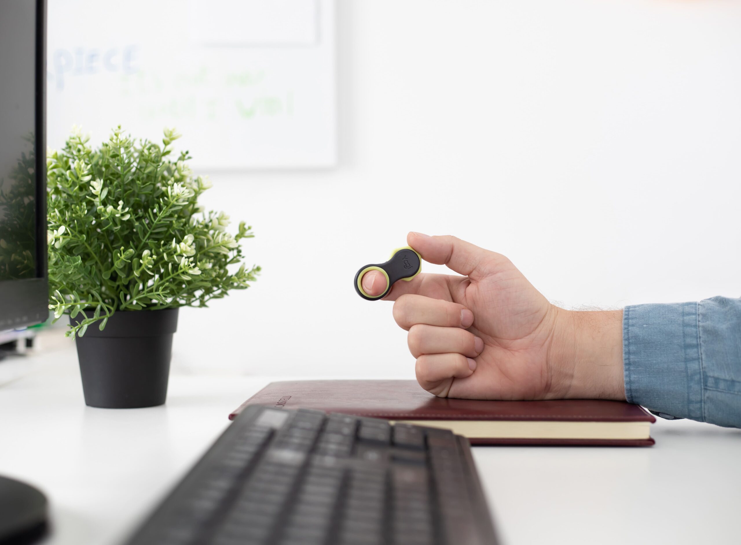 Yogi Fidget Toy - An extremely fun and relaxing office toy Yogi Fidget Toy - An extremely fun and relaxing office toy, yogi Moonlight